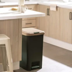 Basurero de plástico 45 L