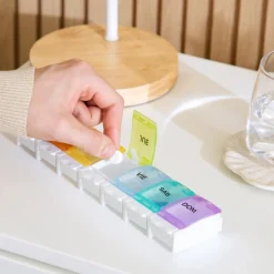 Caja organizadora semanal para pastillas