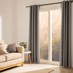 Cortina blackout color ojetillos 140x240 cm