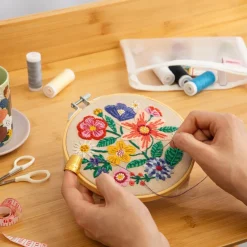 Estuche con set de costura