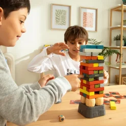 Juego “Yenga explosiva”