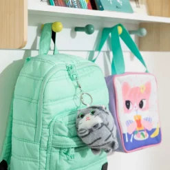 Llavero de peluche con acción