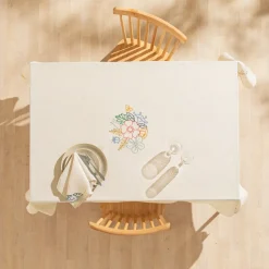 Mantel con detalle bordado altezzo
