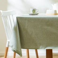 Mantel rectangular impermeable 150x150 cm